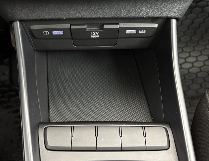 Hyundai i20 Hatchback 1,2 l 61 kw