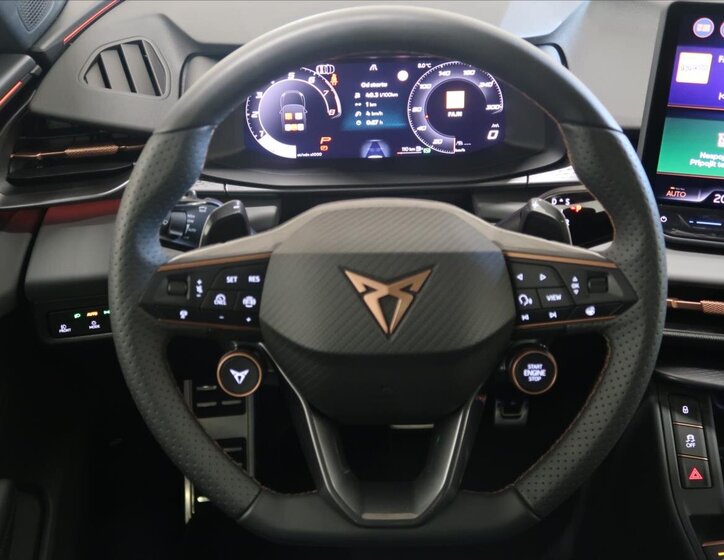 Cupra Terramar SUV / Terénní 2,0 l 195 kw