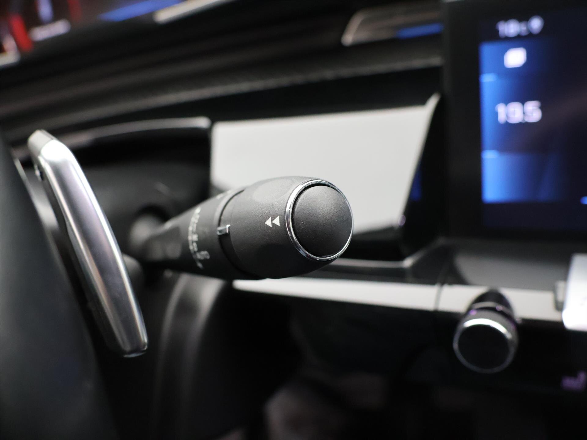 Peugeot 508 Liftback 1,6 l 133 kw