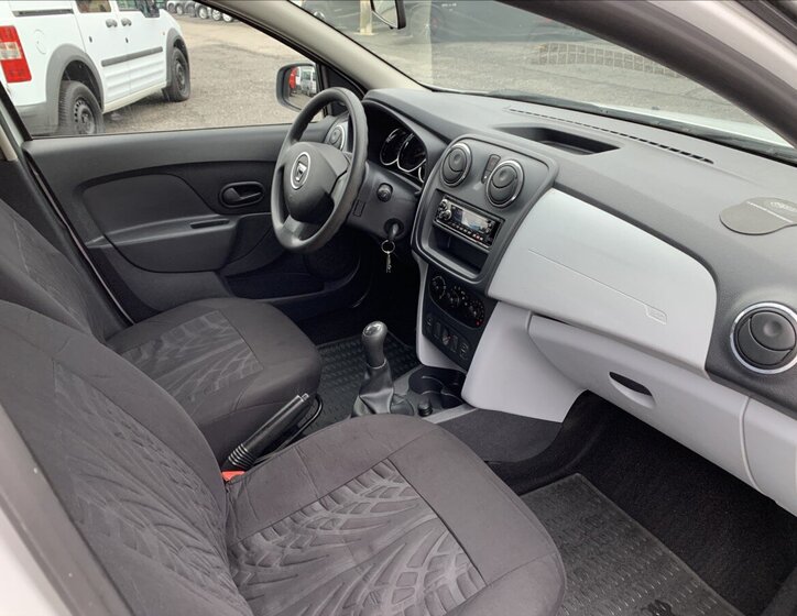 Dacia Sandero 16