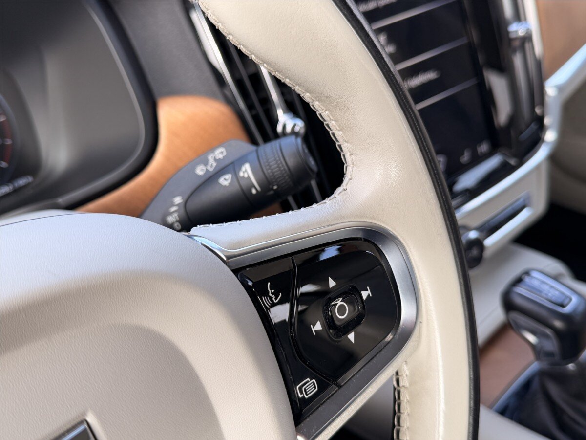 Volvo V90 Kombi 2,0 l 110 kw