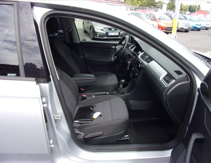 Škoda Rapid Sedan 1,6 l 77 kw