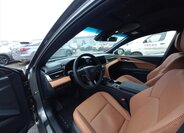 Toyota Camry Sedan / Limuzína 2,5 l 137 kw