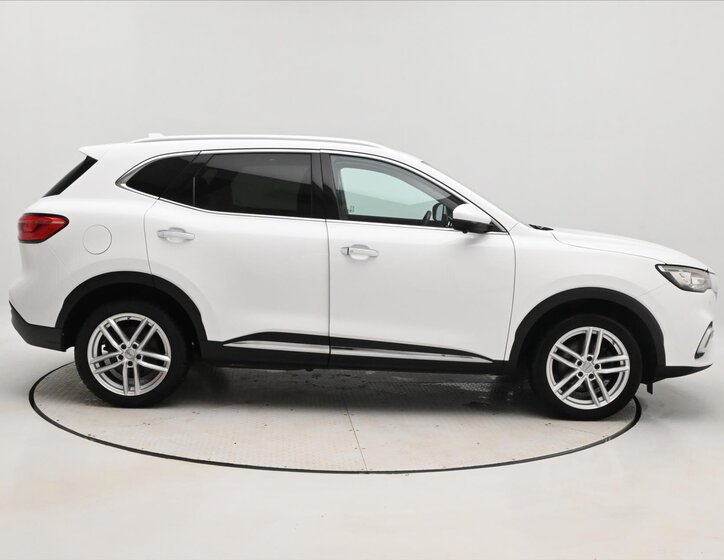 MG EHS SUV / Terénní 1,5 l 119 kw