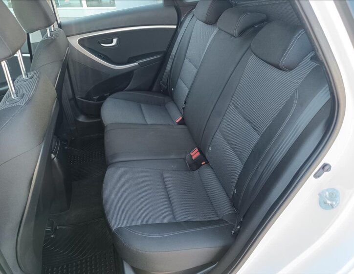 Hyundai i30 Kombi 1,6 l 88 kw