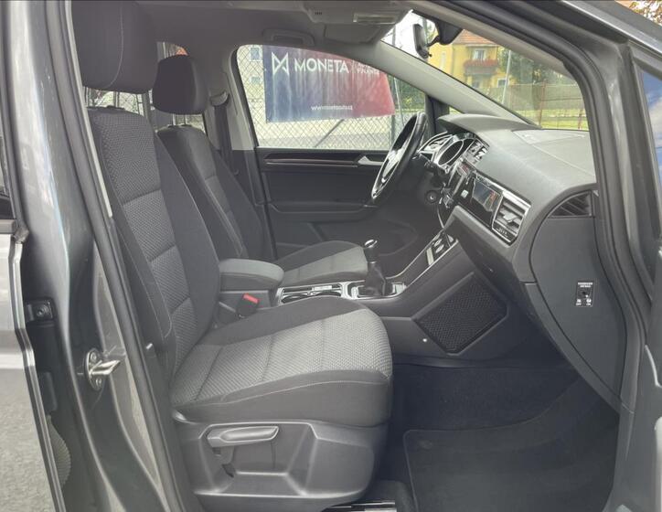 Volkswagen Touran 27