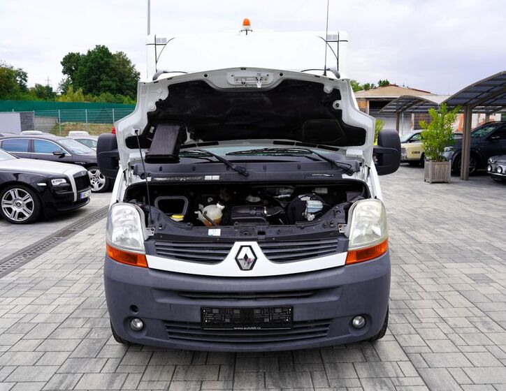 Renault Master 9