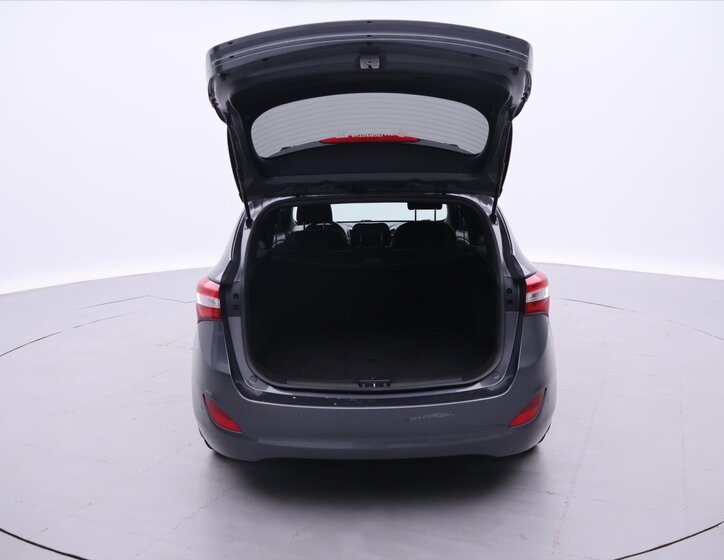 Hyundai i30 Kombi 1,6 l 99 kw