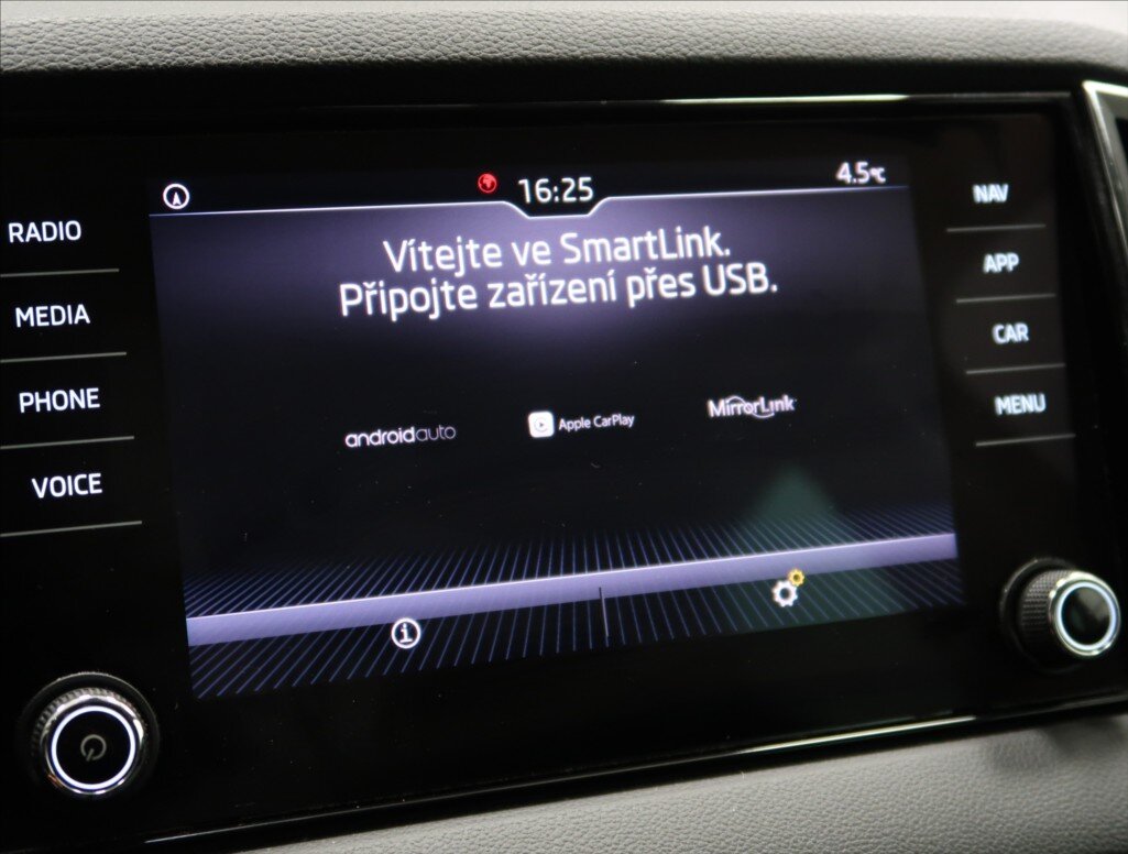 Škoda Karoq SUV 1,5 l 110 kw