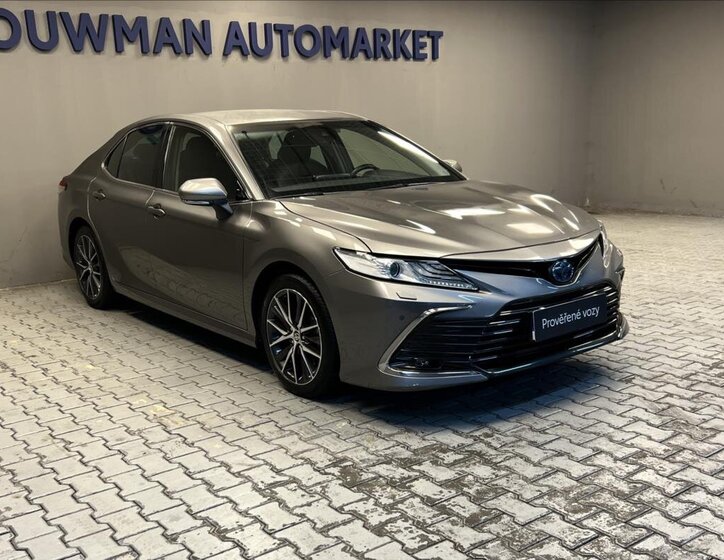 Toyota Camry Sedan 2,5 l 131 kw