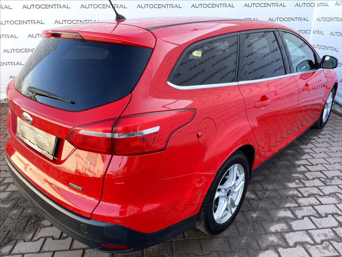 Ford Focus Kombi 999,0 92 kw