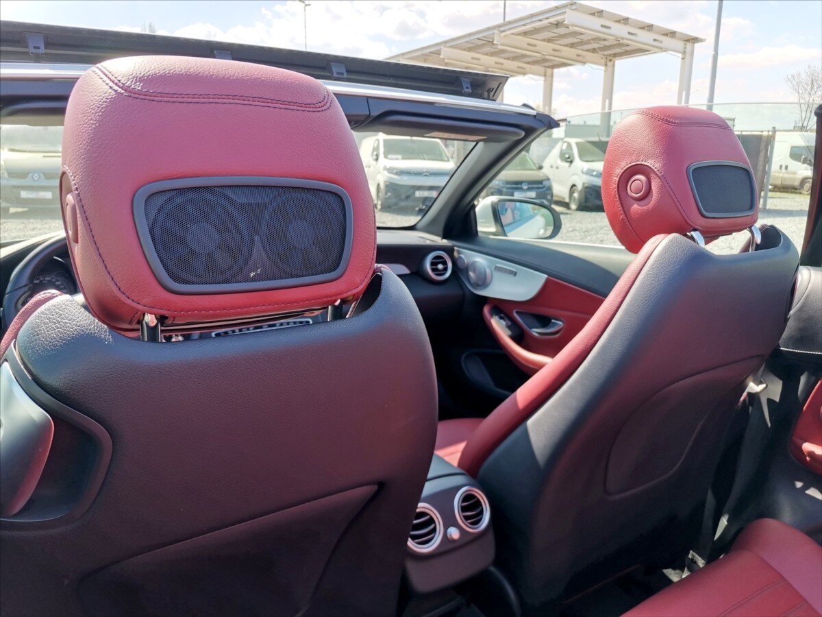 Mercedes-Benz Třídy C Kabriolet 2,0 l 180 kw