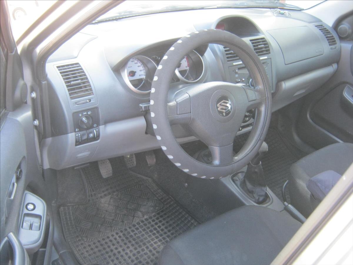 Suzuki Ignis Kombi 1,3 l 68 kw