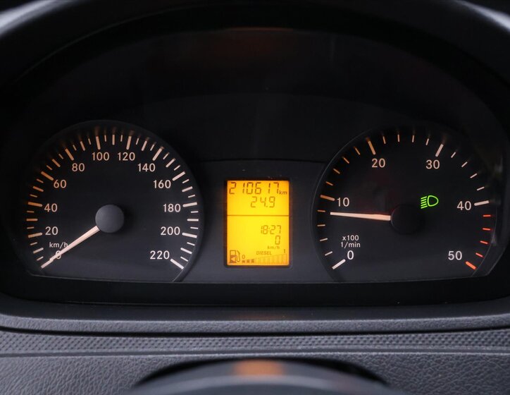 Mercedes-Benz Vito 18