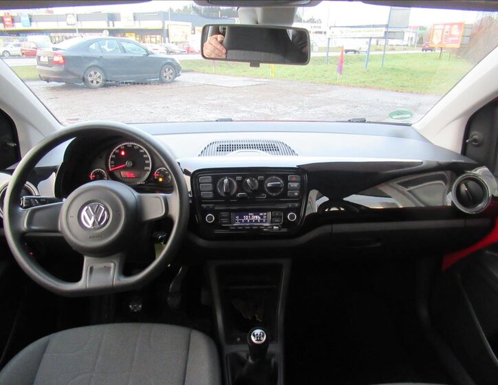 Volkswagen up! 9