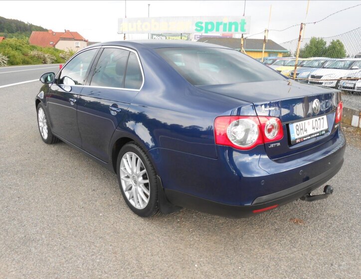 Volkswagen Jetta Sedan / Limuzína 2,0 l 125 kw