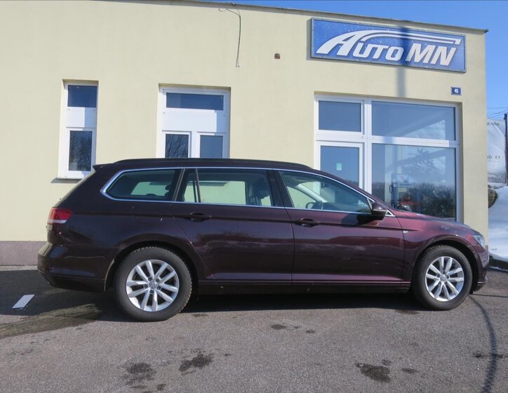 Volkswagen Passat Kombi 1,4 l 92 kw