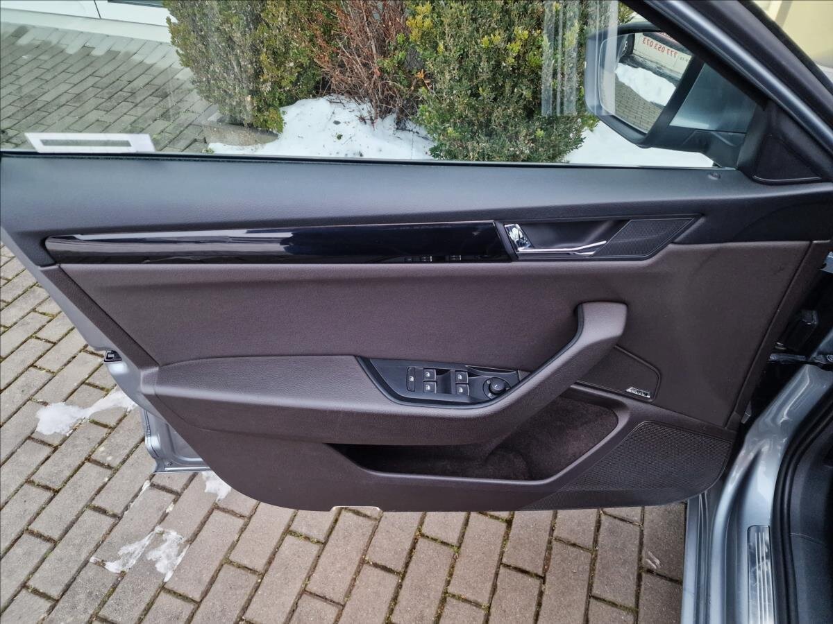 Škoda Superb Liftback 2,0 l 140 kw