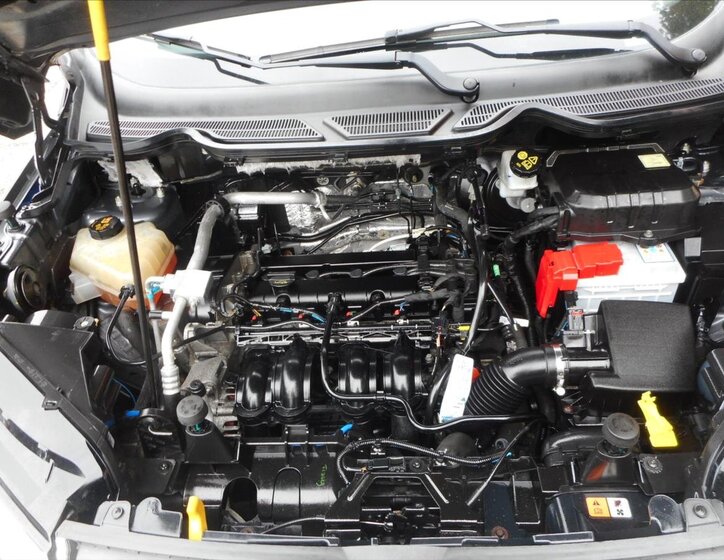 Ford EcoSport SUV / Terénní 1,5 l 82 kw