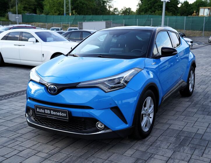 Toyota C-HR 2