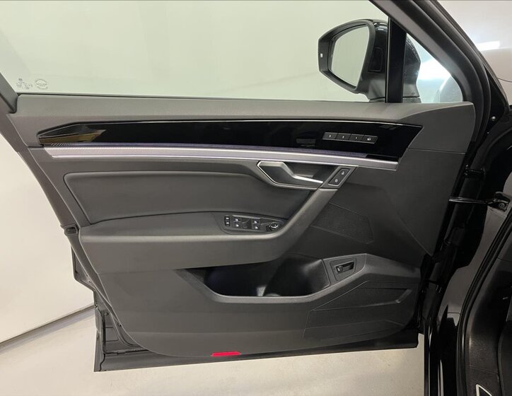 Volkswagen Touareg 28