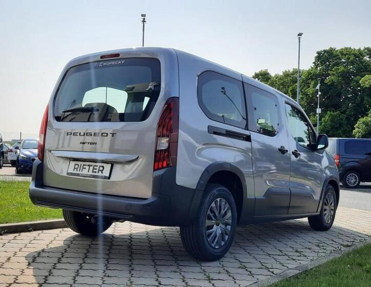 Peugeot Rifter 3