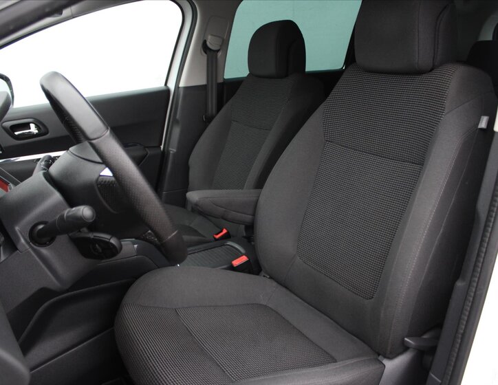 Peugeot 5008 MPV 1,6 l 88 kw