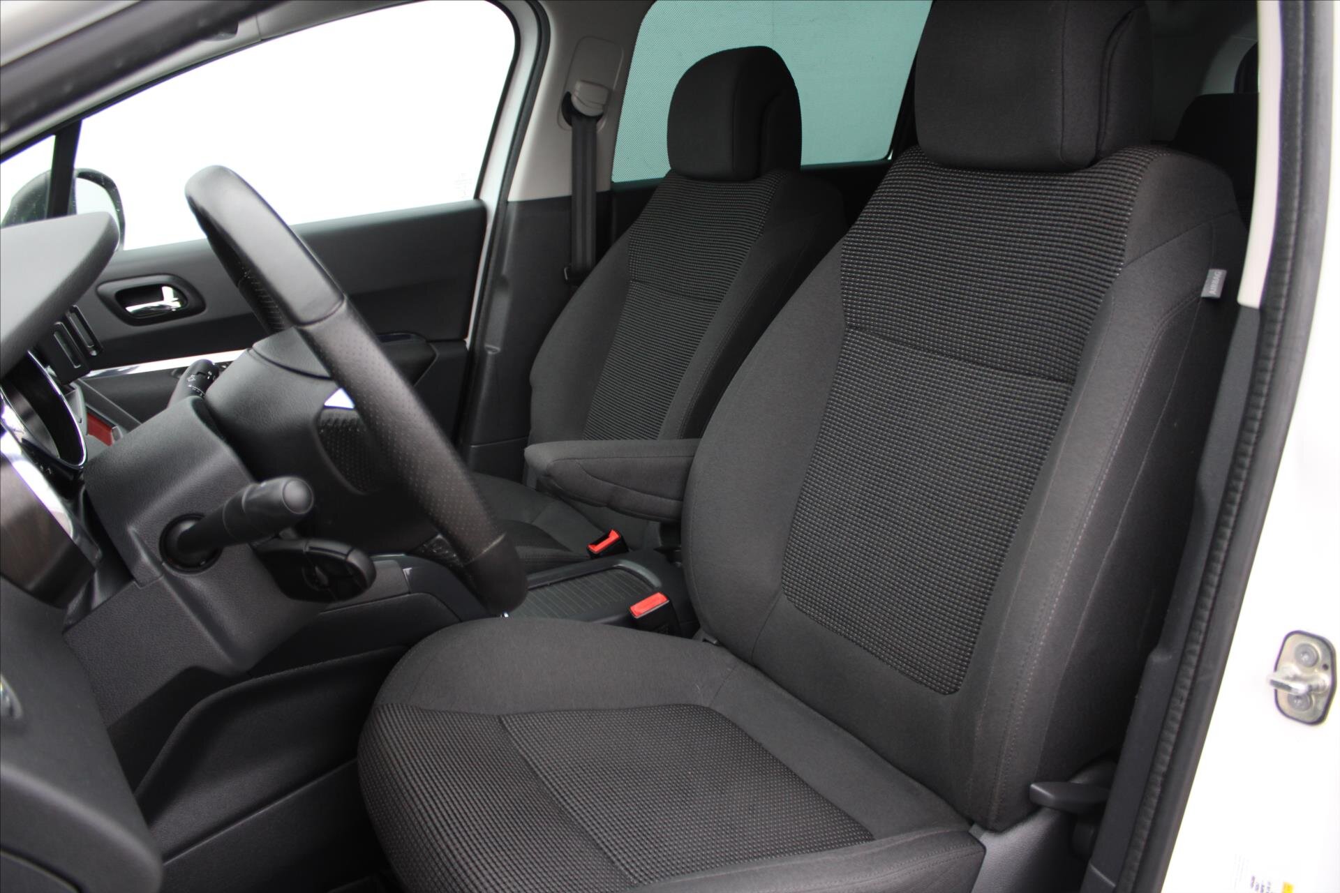 Peugeot 5008 MPV 1,6 l 88 kw