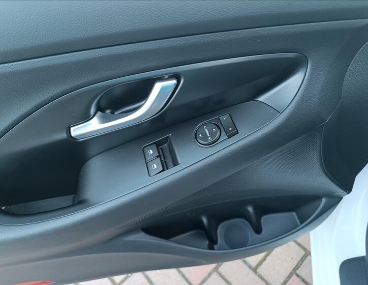 Hyundai i30 Hatchback 1,5 l 70 kw