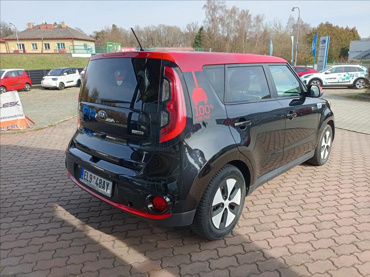 KIA Soul Hatchback 0,0 81 kw