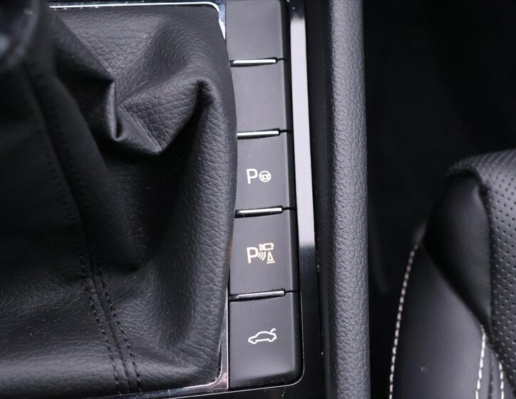 Škoda Superb Liftback 2,0 l 110 kw