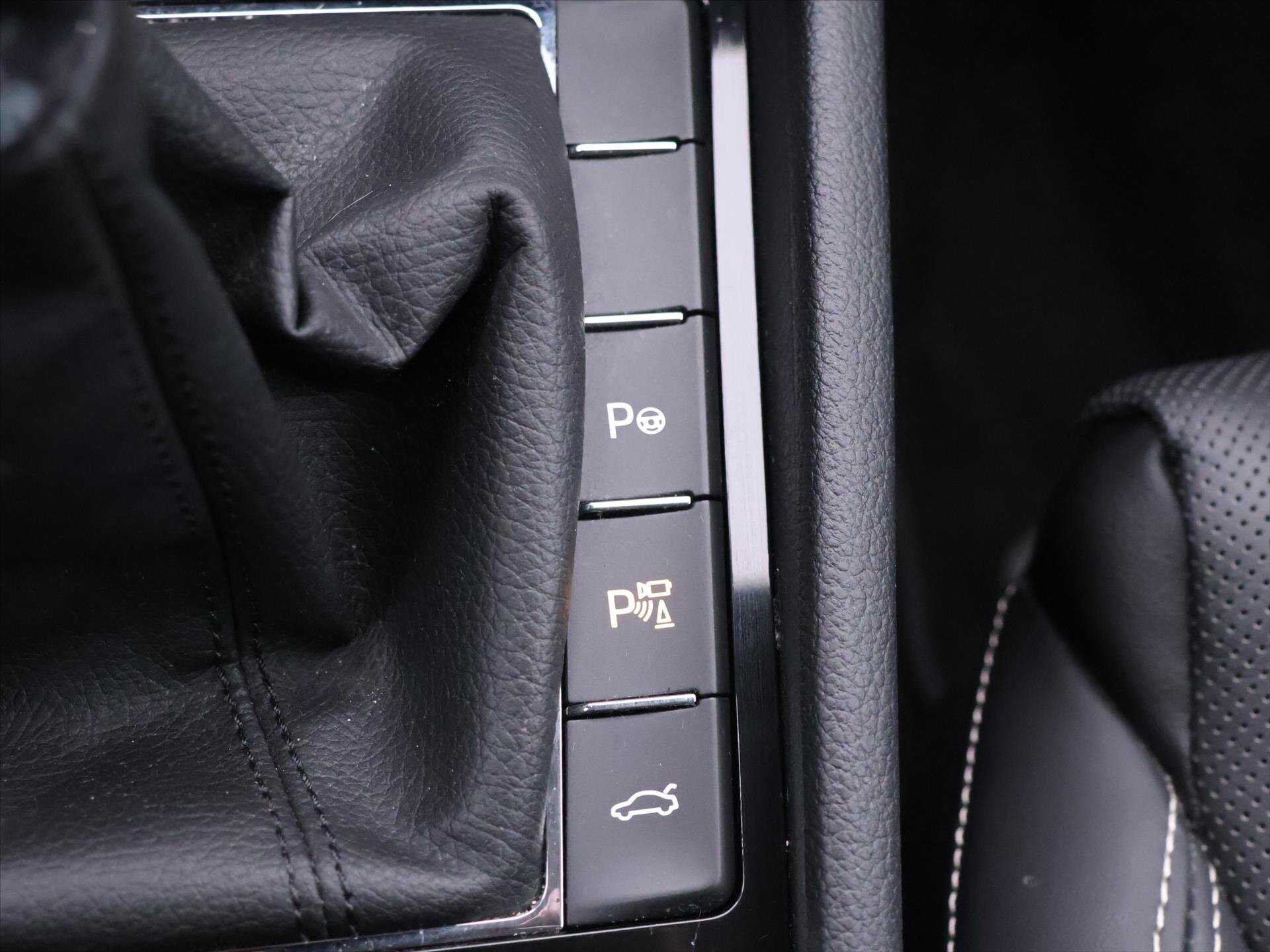 Škoda Superb Liftback 2,0 l 110 kw