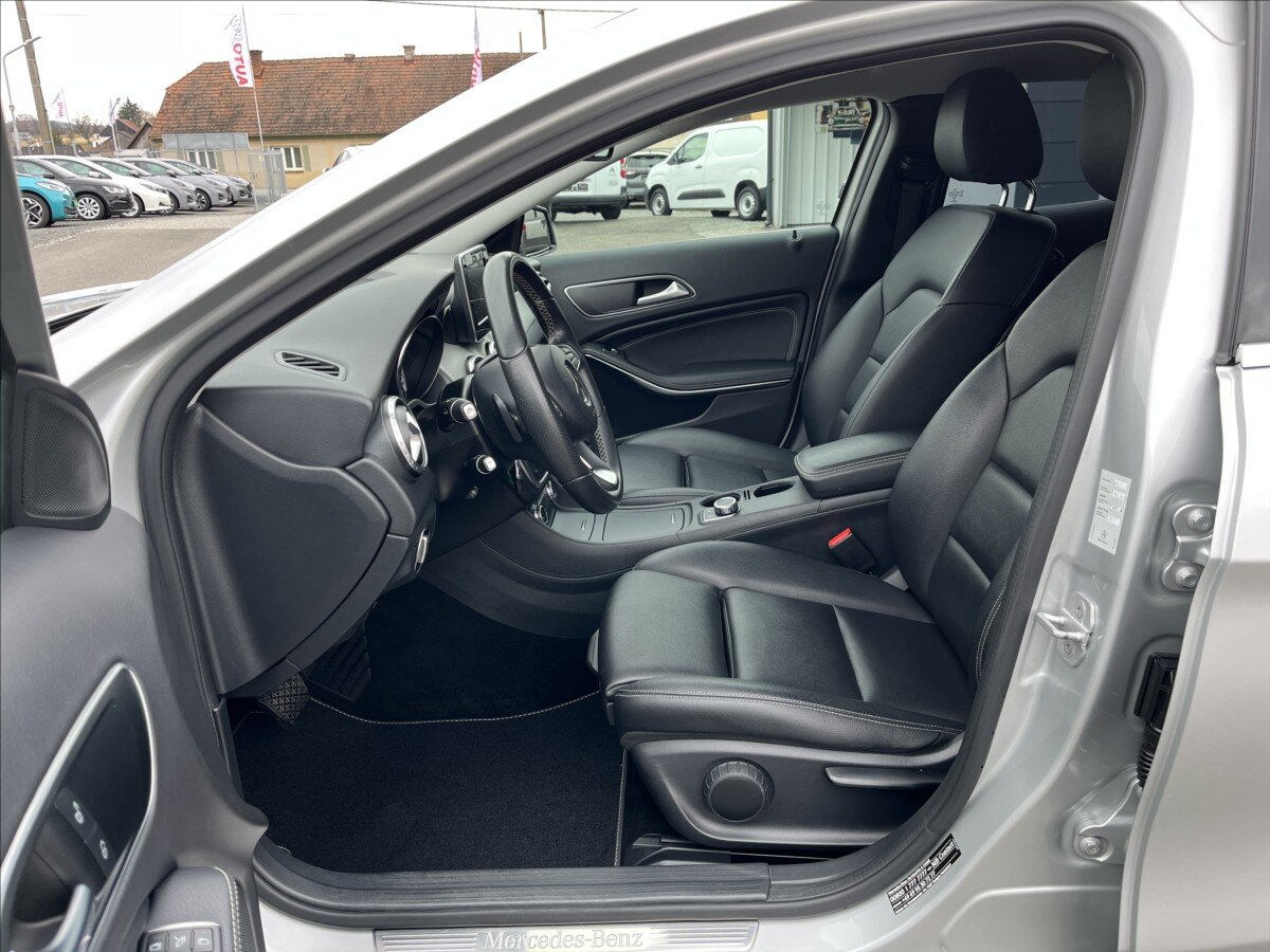Mercedes-Benz GLA Hatchback 1,6 l 115 kw