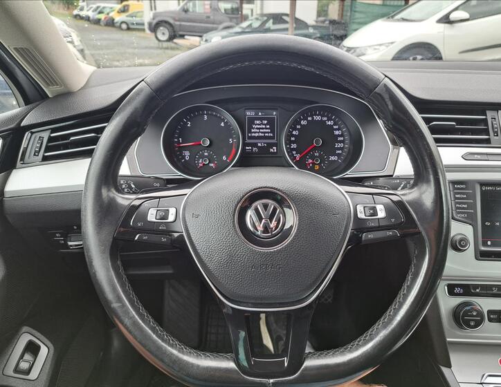Volkswagen Passat 13