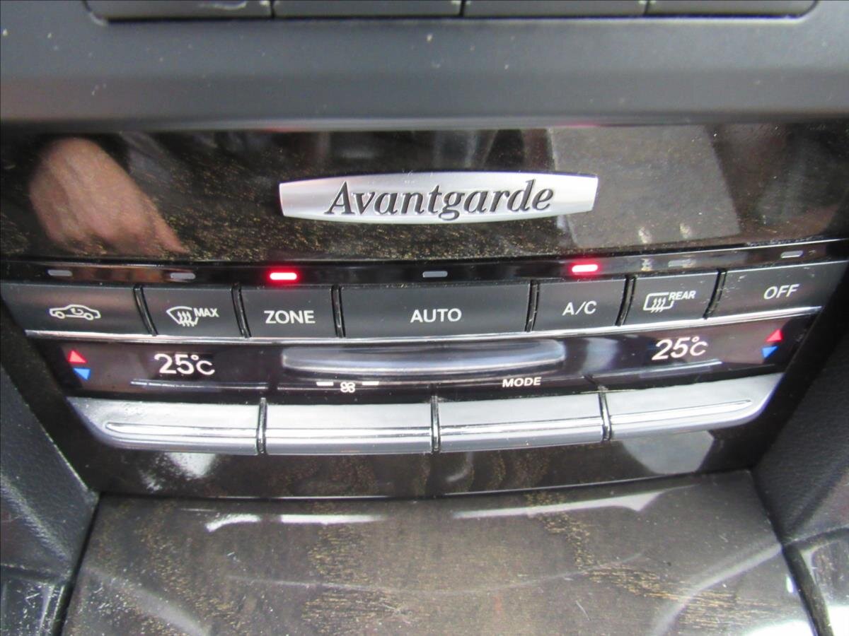 Mercedes-Benz Třídy E Kombi 2,1 l 125 kw