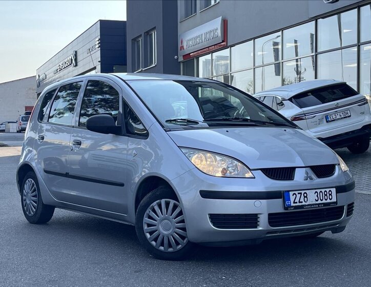 Mitsubishi Colt Hatchback 1,1 l 55 kw