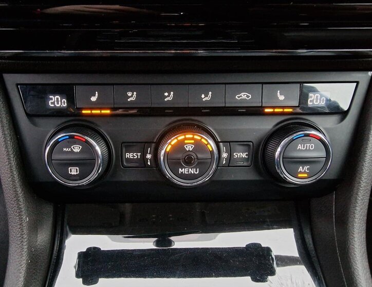 Škoda Superb Liftback 2,0 l 140 kw