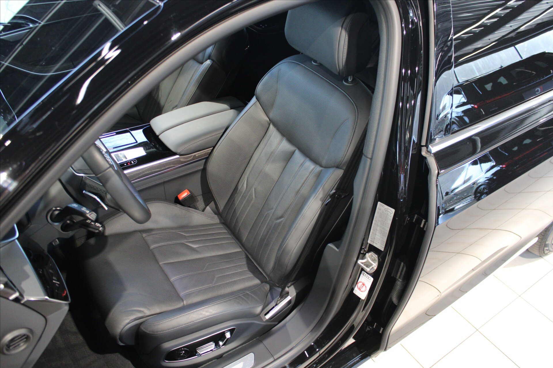 Audi A8 Ostatní 3,0 l 210 kw