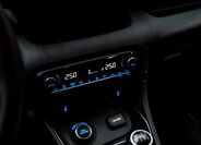 Toyota Yaris Hatchback 1,6 l 192 kw