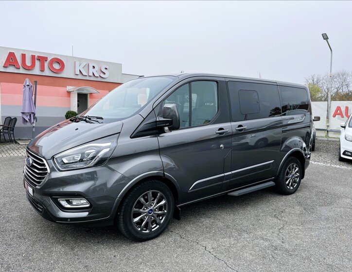 Ford Tourneo Custom 12