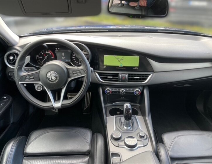 Alfa Romeo Giulia 9