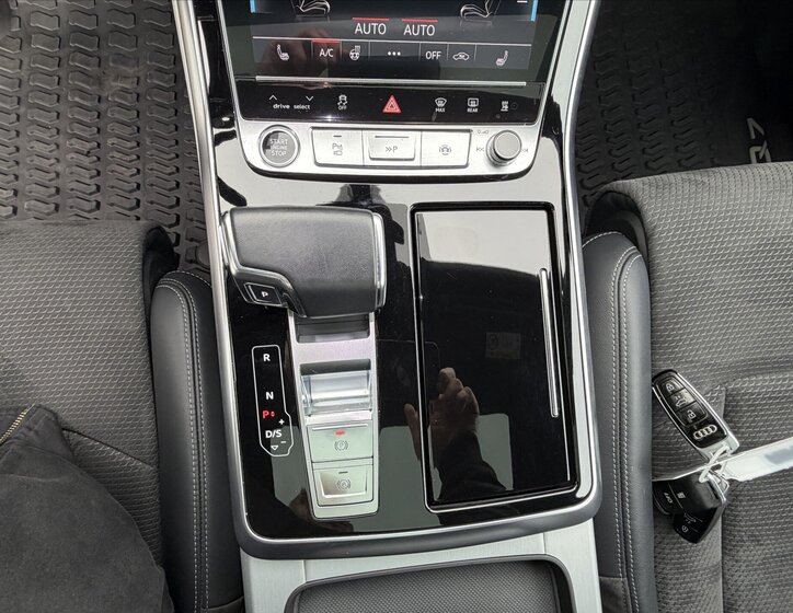 Audi Q7 Kombi 3,0 l 210 kw