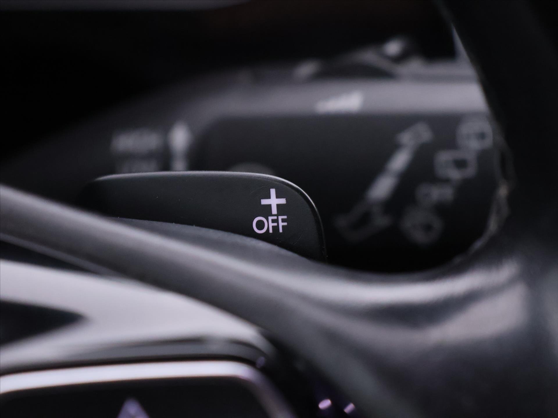 Volkswagen Touareg SUV / Terénní 3,0 l 193 kw