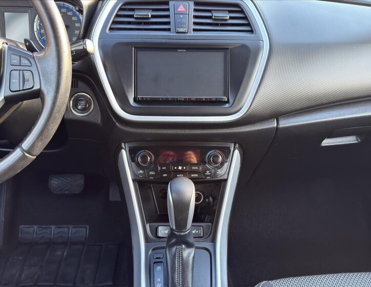 Suzuki SX4 S-Cross SUV 1,6 l 88 kw