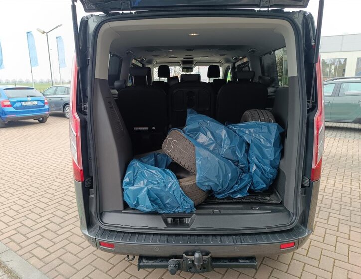 Ford Tourneo Custom MPV 2,0 l 110 kw