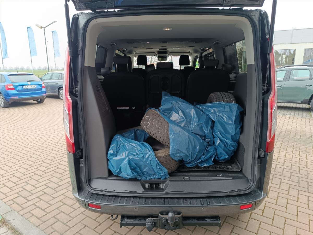 Ford Tourneo Custom MPV 2,0 l 110 kw