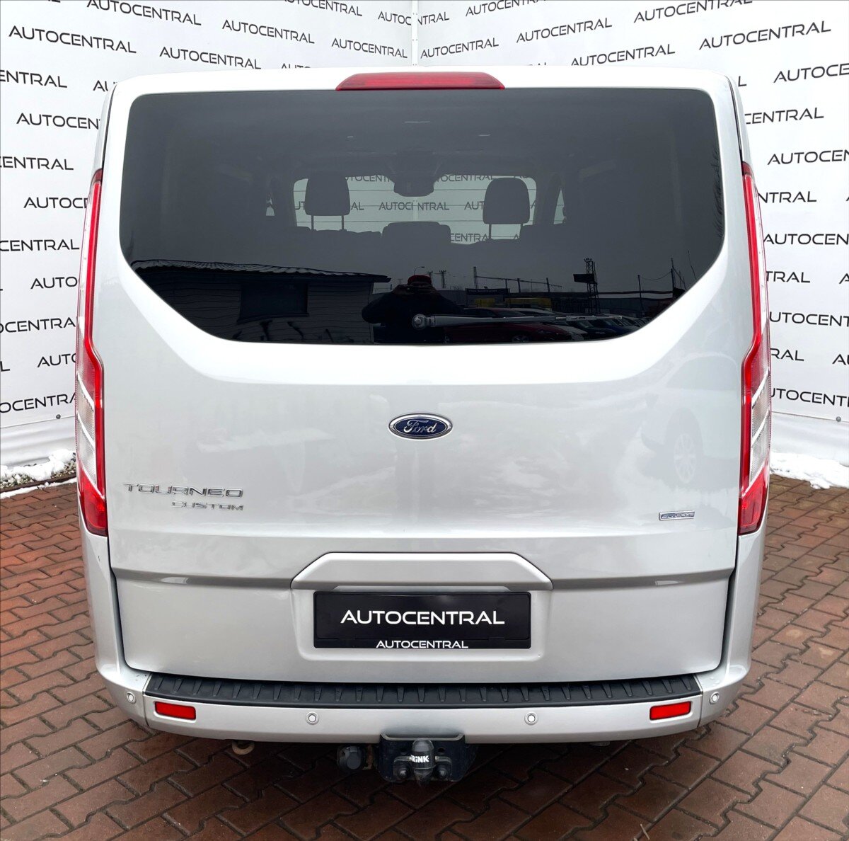 Ford Tourneo Custom MPV 2,0 l 96 kw