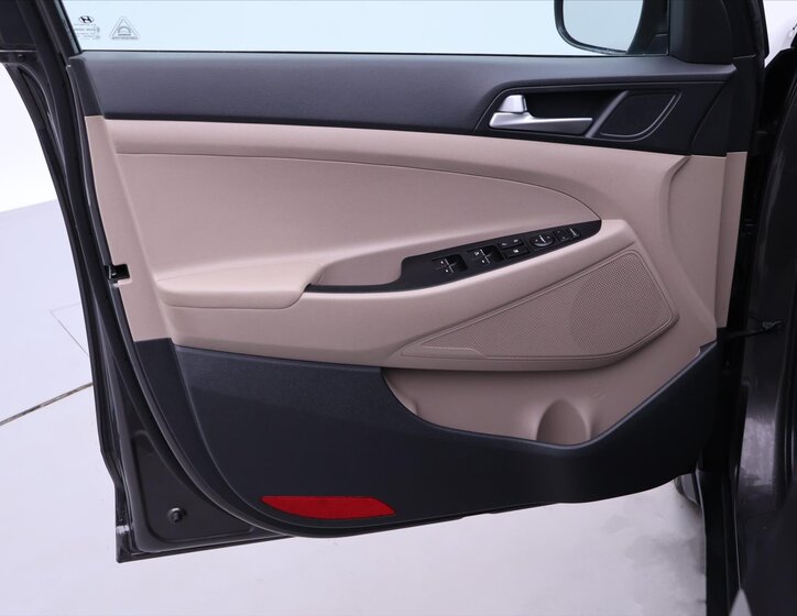 Hyundai Tucson SUV 2,0 l 136 kw