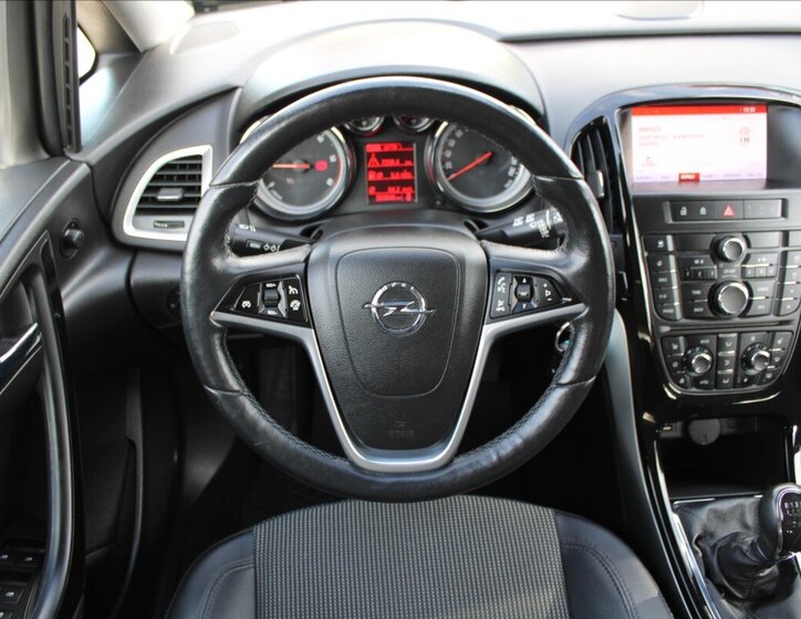 Opel Astra Kombi 2,0 l 121 kw