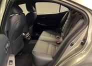 Lexus IS 300h Sedan / Limuzína 2,5 l 164 kw